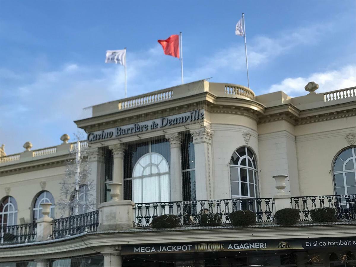 Ferienwohnung Le Royal Deauville Exterior foto