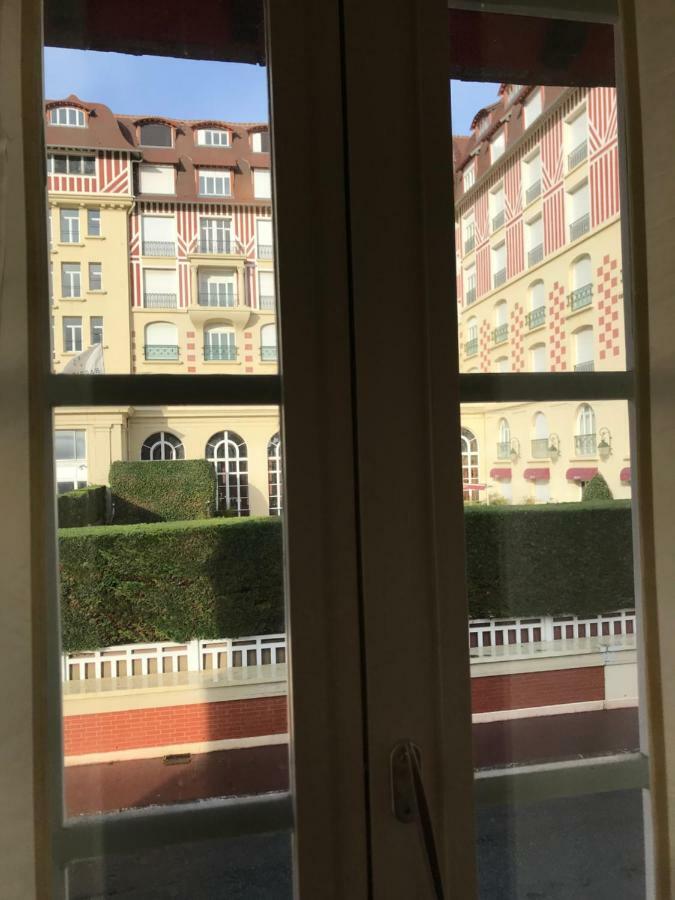 Ferienwohnung Le Royal Deauville Exterior foto